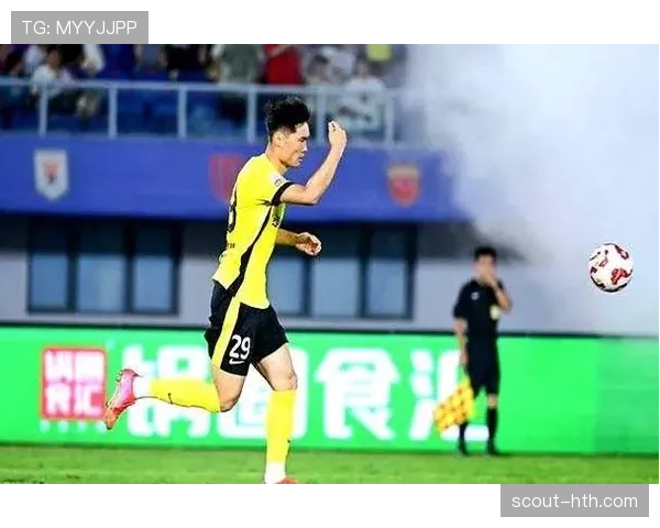 中超收官在即:新星闪耀引关注,球队排名悬念丛生 中超收官在即:新星闪耀引关注,球队排名悬念丛生