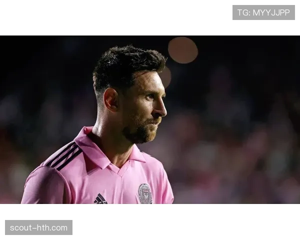 贝肯鲍尔风采再现:战术智慧与精湛技艺闪耀绿茵场